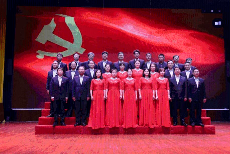 《东方神鹿》斩获“金莲花”最佳纪录片奖
